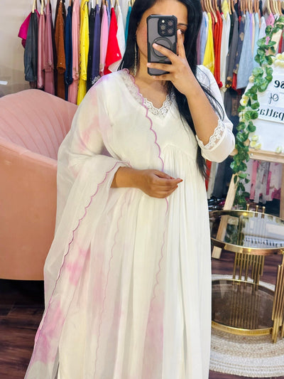 Customized Scalloped Dupattas