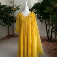 Khoobsurat Embellished kurta set